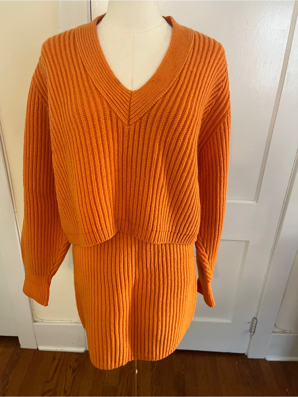 Collector’s Vintage 1980s Opox Rapax Paris Pure Wool 2-Piece Orange Knit Outfit